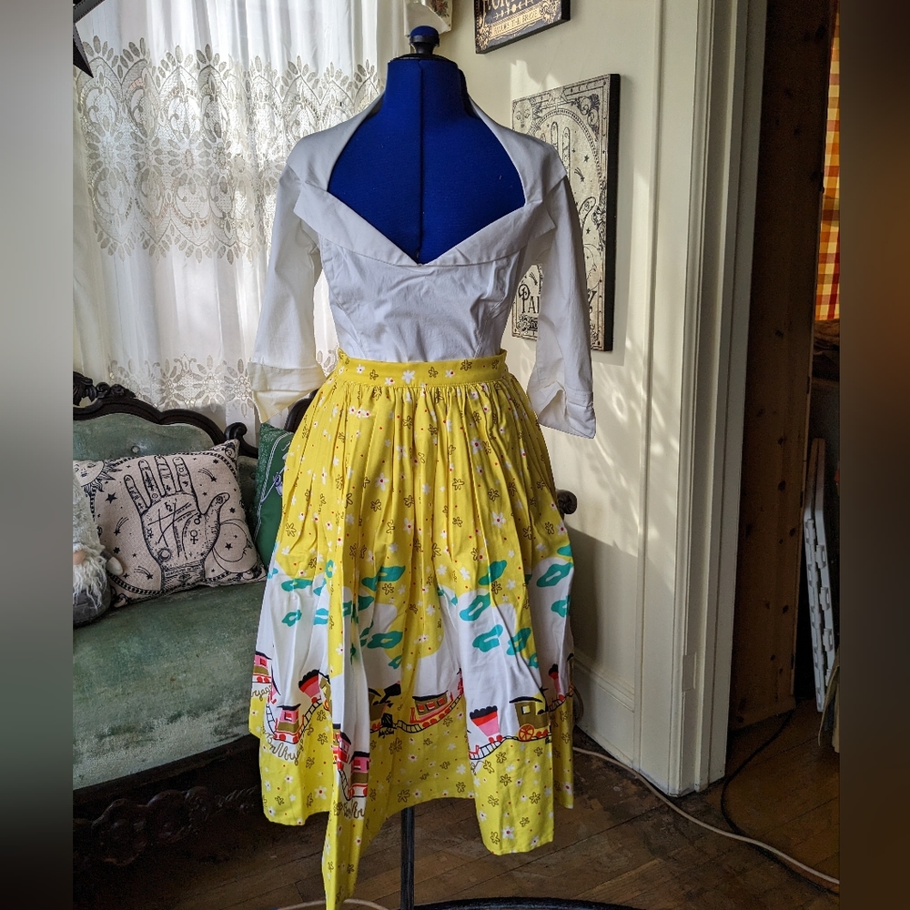 Pinup couture PUG circle skirt S NWT